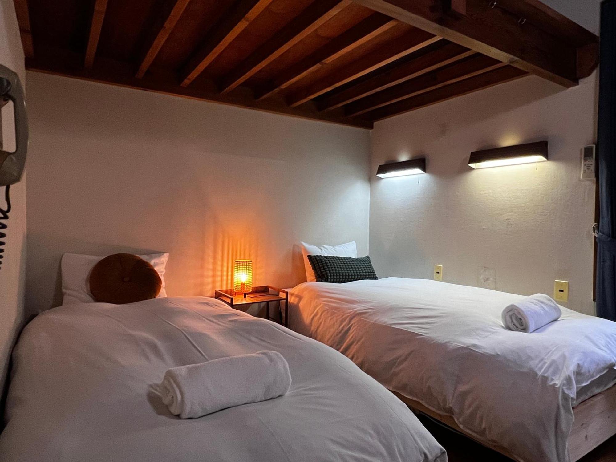 Sneaky Peaks Hotel Хакуба Екстериор снимка